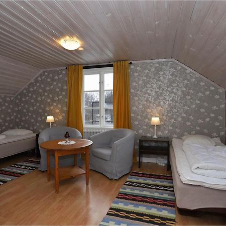 Valagardens Vaerdshus Och Camping Ab Володален Экстерьер фото