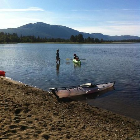 Valagardens Vaerdshus Och Camping Ab Володален Экстерьер фото
